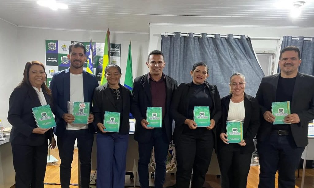Câmara Municipal de Campo Largo do Piauí realiza Sessão Ordinária com foco no desenvolvimento do município